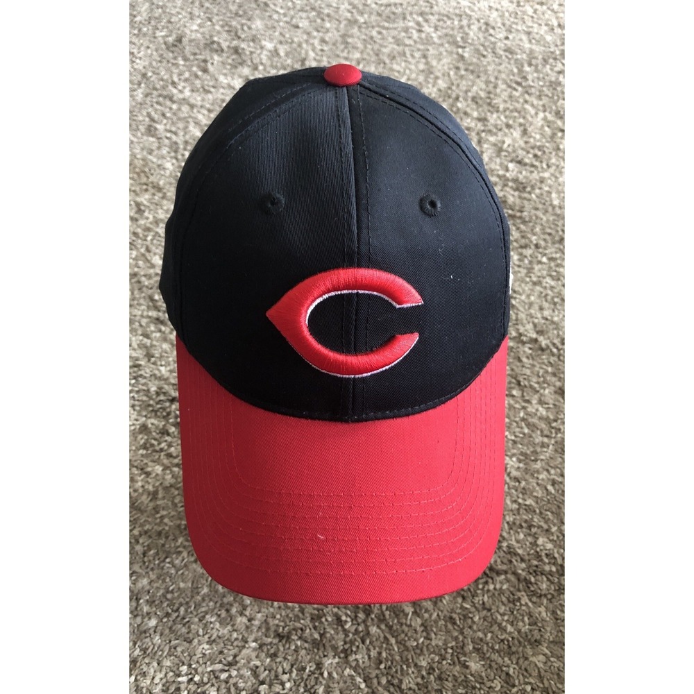 Vintage CINCINNATI REDS Black Ballcap Hat adult Outdoor Cap Company New